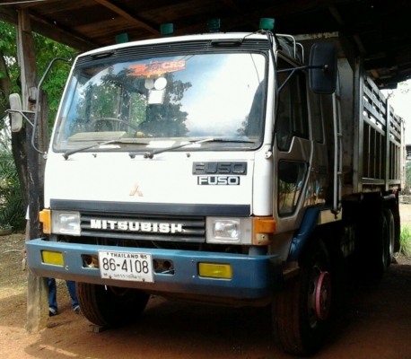 MITSUBISHI FUSO FN527 TD 195 HP 6D16 สิบล้อดั๊มพ์ 2 เพลา กระบะดั๊มพ์เหล็ก 12 ตันสภาพอย่างสวย เครื่องแน่นดีแห้งดีไม่มีเยิ้ม หัวเก๋งตาเหลี่ยมภายในเก๋งคอนโซลสวยครบ พวงมาลัยเพาเวอร์ เบรคทริ๊ปฟี้ ช่วงล่างคัชซีสวยเดิมๆไม่มีบวม ยางสภาพดี 10 เส้นพร้อมบรรทุกได้เลย