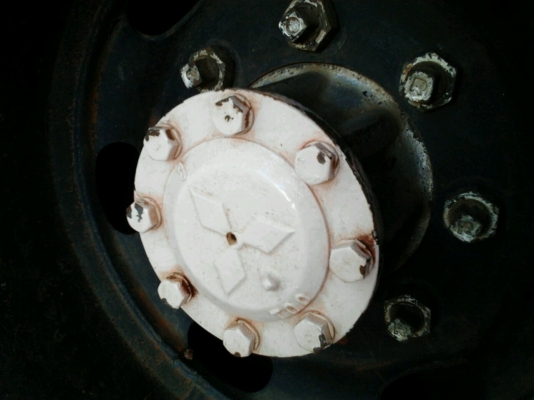 MITSUBISHI FUSO FN527 TD 195 HP 6D16 สิบล้อดั๊มพ์ 2 เพลา กระบะดั๊มพ์เหล็ก 12 ตันสภาพอย่างสวย เครื่องแน่นดีแห้งดีไม่มีเยิ้ม หัวเก๋งตาเหลี่ยมภายในเก๋งคอนโซลสวยครบ พวงมาลัยเพาเวอร์ เบรคทริ๊ปฟี้ ช่วงล่างคัชซีสวยเดิมๆไม่มีบวม ยางสภาพดี 10 เส้นพร้อมบรรทุกได้เลย