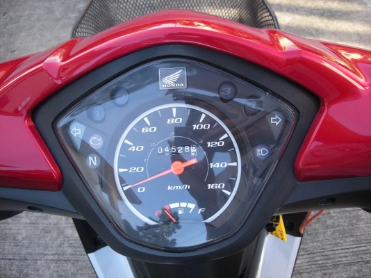 wave 110i ปี2012 สีขาวแดง เดิมๆ wave 110i ปี2012 สีขาวแดง เดิมๆ