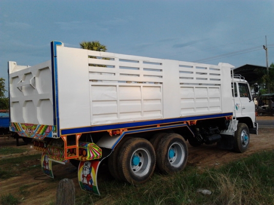 ขาย 10ล้อ2เพลาดั๊ม HINO KT920 เครื่อง6BF1 185แรง(ใบคุม) เครื่องดีฟิตใหม่ ไม่เยิ้ม ช่วงล่าง2เพลาRocky คัสซีดี เก็บงานแล้ว สีบิวด์ใหม่ทั้งคัน สวย หัวบาง ภายในครบ แอร์มีระบบ เบรคทริฟฟี่ สโลว์อินเตอร์3สปีด ยางดี10เส้น สภาพจบๆไม่ต้องทำไรเพิ่ม พร้อมใช้ พร้อมลุย