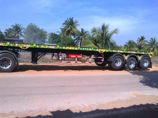 ขายหางพื้นเรียบ3 เพลา ต่อใหม่จากอู่ ราคา 460,000.00 (ไม่รวมยางและกระทะ)  หางโลว์เบด 2 เพลา ราคา 480,000.00 (ไม่รวมยางและกระทะ)  ขายกระทะใหม่ขอบ 20 x 7.00 ราคาลูกละ 1,800.00