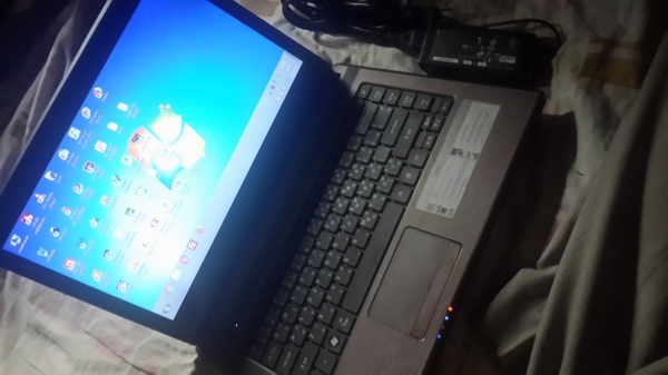 ขาย NoteBook Acer Aspire 4552 สภาพสวย ใช้งานได้ปกติ แบตเก็บไฟ