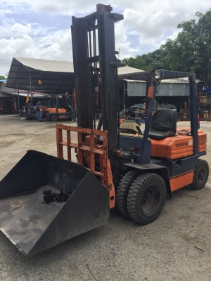 ขายด่วนรถยก 2.0 ตัน งากระดก มีบุ๊งกี๋ 5FG20V40 HF