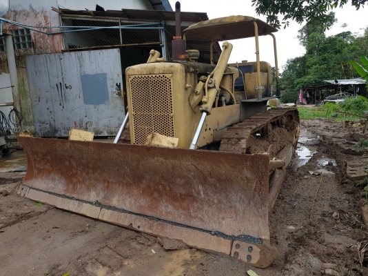 ขายครับ รถแทรกเตอร์ D-5 D ตีนไก่ เกียร์ตัด เครื่อง 44-V รถพร้อมใช้ ขายไม่แพงครับ ขายครับ รถแทรกเตอร์ D-5 D ตีนไก่ เกียร์ตัด เครื่อง 44-V รถพร้อมใช้ ขายไม่แพงครับ