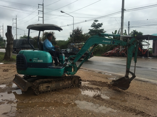 รถแมคโครมือสอง ขายรถแมคโครโคมัดสุ ราคา335000บาทสนใจ โทร 081-365-5997 อำพร พาเจริญ ส่งฟรีครับ(มีค้าแนะนำถ้ามาจากเฟสใครแจ้งทางร้านด้ายนะครับมีค้าแนะนำ5000บาท) ต. วังบัว อ. คลองขลุงจ.กำแพงเพชร ดูสินค้าเพิ่มเติมได้ที่  (http://buasorn.truck2hand.com)