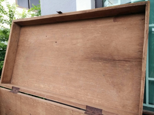 หีบไม้สักโบราณไม้แผ่นเดียวใบใหญ่