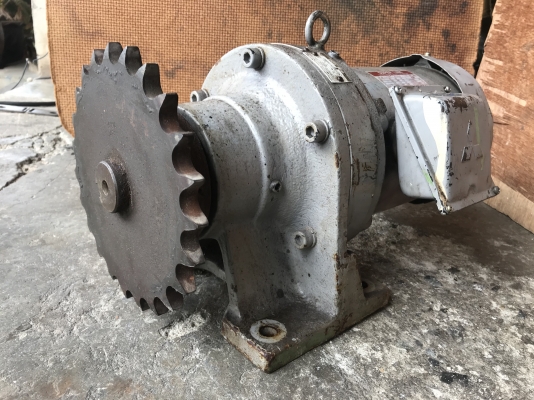 ขายมอเตอร์เกียร์ Cycro drive Sumitomo 2HP. 380V อัตราทด 1:29 เพลาออกประมาณ 48 รอบต่อนาที สภาพสวย หมุนนิ่ม พร้อมใช้งาน