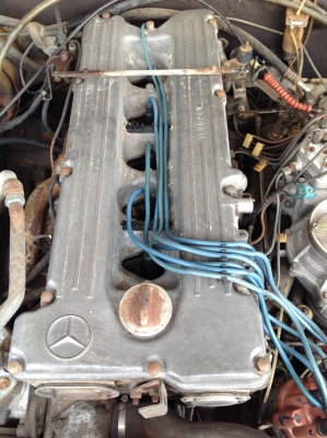 ขาย Benz W 114 เครื่อง 6 สูบ Twin cam เกียร์ออโต้ เครื่องดี เกียร์ดี ช่วงล่างดีครับ