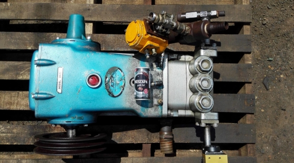ปั้มสามสูบฉีดน้ำแรงดันUSA CAT PUMPS Made in USA รุ่น 3520 ปั้มสามสูบฉีดน้ำแรงดันUSA CAT PUMPS Made in USA รุ่น 3520