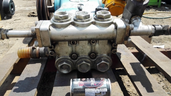 ปั้มสามสูบฉีดน้ำแรงดันUSA CAT PUMPS Made in USA รุ่น 3520 ปั้มสามสูบฉีดน้ำแรงดันUSA CAT PUMPS Made in USA รุ่น 3520