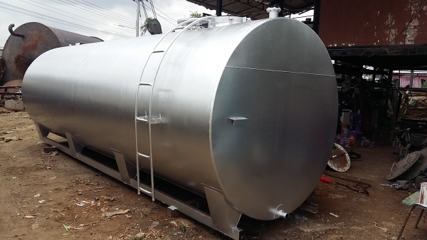 ขาย ถังน้ำมัน 20000 ลิตรมือสอง หนา 3 มิล สวย พร้อมใช้ค่ะ ขาย ถังน้ำมัน 20000 ลิตรมือสอง หนา 3 มิล สวย พร้อมใช้ค่ะ