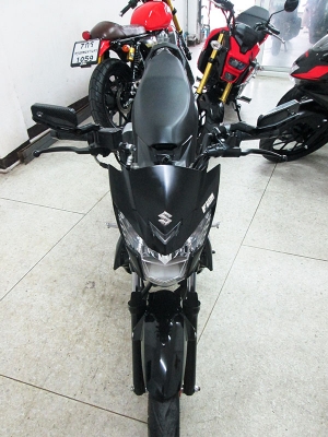 (โอนฟรี) ขาย Suzukl Raider 150 Fi หัวฉีดตัวใหม่ล่าสุด ปี 2017 ไมล์แท้ 4065 กม