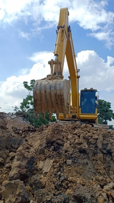 ขายดาวน์ แบ็คโฮ KOMATSU PC160 LC-8 รถปี 60 ใช้ 3,000 ชม. ขายดาวน์ 450,000 .- ผ่อนต่อ 34 งวด งวดละ 72,000 .-