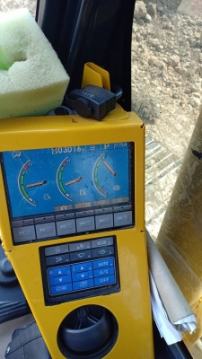 ขายดาวน์ แบ็คโฮ KOMATSU PC160 LC-8 รถปี 60 ใช้ 3,000 ชม. ขายดาวน์ 450,000 .- ผ่อนต่อ 34 งวด งวดละ 72,000 .-