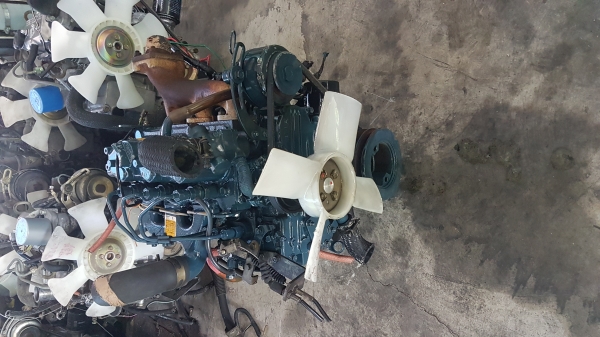 เครื่องยนต์ดีเซล kubota 3สูบ d950 19แรงม้า สภาพสวย นำเข้าจากญี่ปุ่น