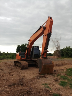 Hitachi zx200 12000ชม.