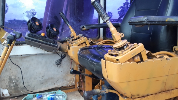 PC120-5 โคมัสสุโครนโทนสั้นเครื่องเดิมปั้มเดิม PC120-5 โคมัสสุโครนโทนสั้นเครื่องเดิมปั้มเดิม