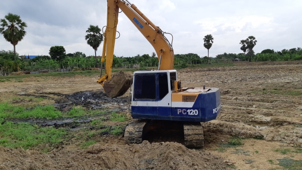 PC120-5 โคมัสสุโครนโทนสั้นเครื่องเดิมปั้มเดิม