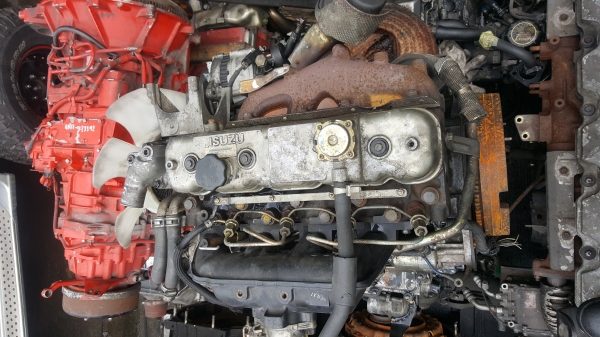 ขายถูกเครื่องยนต์ Isuzu 4JG2/ 3.1