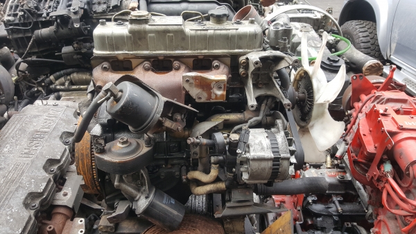 ขายถูกเครื่องยนต์ Isuzu 4JG2/ 3.1