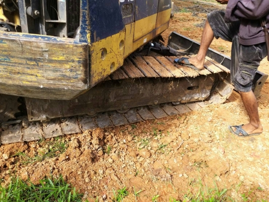ขายรถแบคโฮ KOMATSU PC40-6 ตัวเดินรุ่น 1 เอกสารอินวอย ราคา 280000