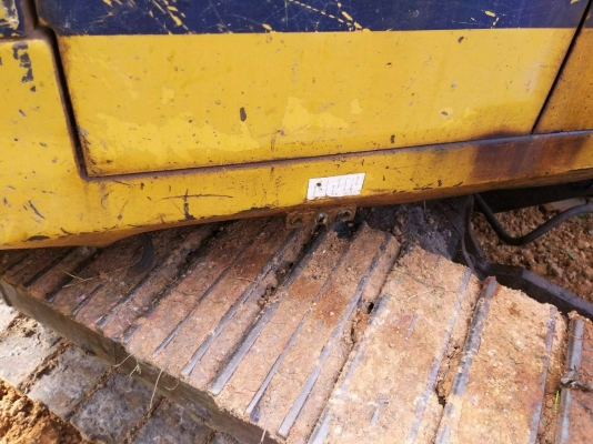 ขายรถแบคโฮ KOMATSU PC40-6 ตัวเดินรุ่น 1 เอกสารอินวอย ราคา 280000