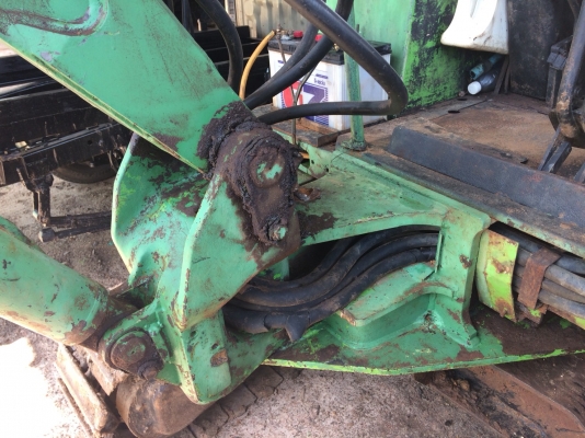 ขายรถแบคโฮ ขนาด 30 เครื่อง 4 สูบ ปั๊มนิ้ว คอลโทรลสั้น ราคา 120000