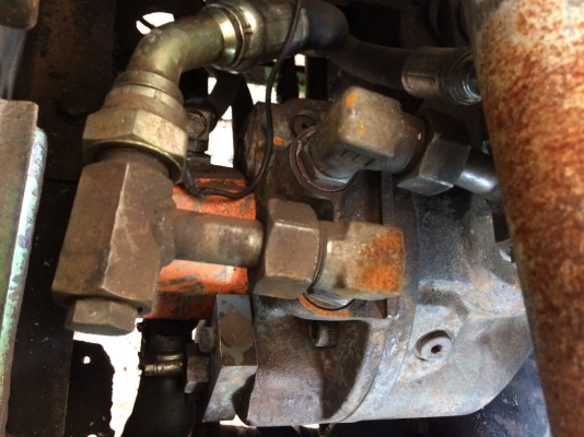 ขายรถแบคโฮ ขนาด 30 เครื่อง 4 สูบ ปั๊มนิ้ว คอลโทรลสั้น ราคา 120000