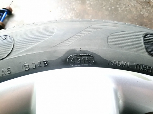 ขายล้อเดิมนิสสันมาร์ช ยางดอกเหลือเยอะ