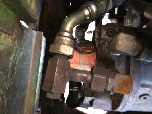 ขายรถแบคโฮ ขนาด 30 เครื่อง 4 สูบ ปั๊มนิ้ว คอลโทรลสั้น ราคา 120000