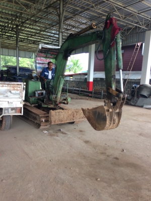 ขายรถแบคโฮ ขนาด 30 เครื่อง 4 สูบ ปั๊มนิ้ว คอลโทรลสั้น ราคา 120000