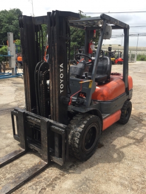 ขายด่วนรถยก 3.0 ตัน เสายกสูง 4.0 ม.ไซร์ชิฟ