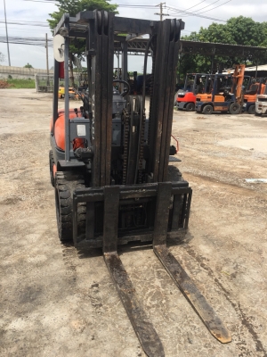 ขายด่วนรถยก 3.0 ตัน เสายกสูง 4.0 ม.ไซร์ชิฟ