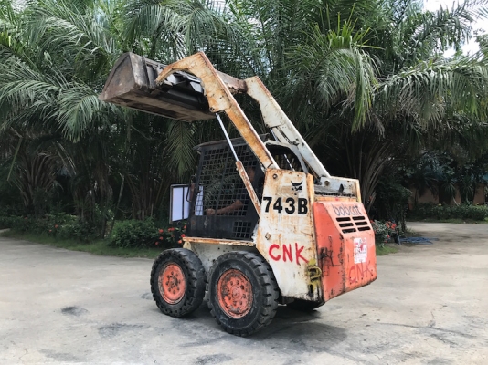 ขายรถตัก BOB CAT743B ดีเซล30กว่าแรง สวยเดิมจากญี่ปุ่น ยังไม่เคยใช้ในไทย 165,000เท่านั้น!!