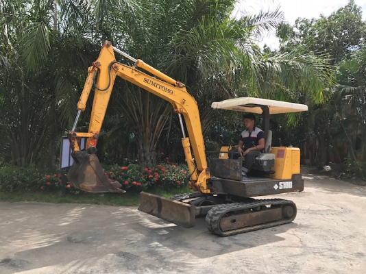 ขายแบคโฮ SUMITOMO S100 เทียบ(pc35) บุ้งกี๋ ปั้มนิ้ว แทรคยาง ครบๆ สวยเดิมจากญี่ปุ่น ทำงานสมบูรณ์ทุกระบบ รับรองไม่ผิดหวัง 265,000 เท่านั้น!!