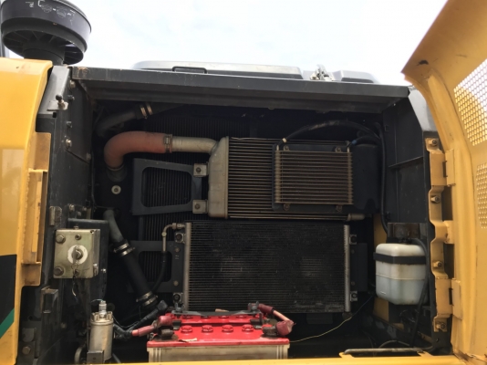 ขายรถแบคโฮ sumitomo sh-210 เอกสารเล่ม ไมล์ 6400 ราคา 1850000