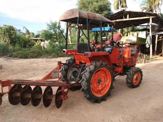 เก่านอกL1-18 สองเพลา ตัวรถเปล่า เก่านอกL1-18 สองเพลา ตัวรถเปล่า