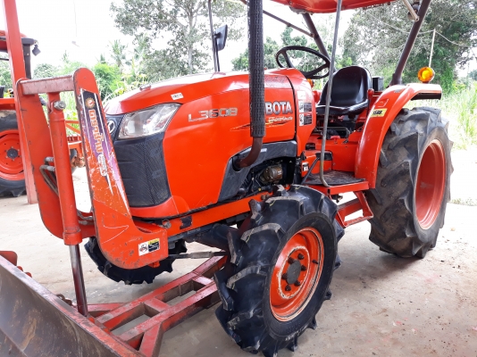 ขายรถไถ L3608ปี56รถไร่ มีใบมีดผาลบุกเบิกพรีอมใช่งานครับ