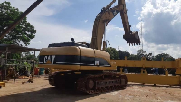 ขาย 890,000 CAT 330 C ไฟฟ้าครบ เครื่องดี ปั๊มแรง เอวแน่น ช่วงล่างเต็ม รถสวยพร้อมใช้ เอกสารอินวอยท์ รถอยู่ ขอนแก่น 064-191-1112 ขาย 890,000 CAT 330 C ไฟฟ้าครบ เครื่องดี ปั๊มแรง เอวแน่น ช่วงล่างเต็ม รถสวยพร้อมใช้ เอกสารอินวอยท์ รถอยู่ ขอนแก่น 064-191-1112