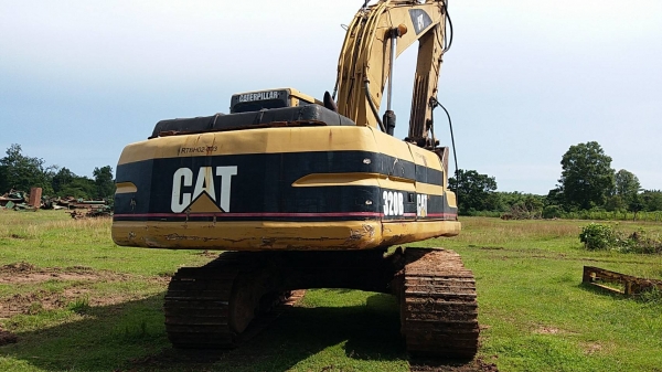 ขาย 495,000 CAT  320 B พร้อมไลหัวเจาะเครื่องดี ปั๊มดี  ช่วงล่างดี เอวแน่น ไฟฟ้าครบ รถสวยสภาพพร้อมใช้  เอกสารอินวอยท์ รถอยู่ ขอนแก่น 090-772-3710 090-772-3708