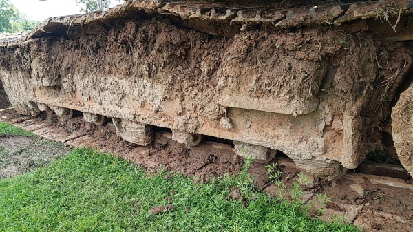 ขาย 495,000 CAT  320 B พร้อมไลหัวเจาะเครื่องดี ปั๊มดี  ช่วงล่างดี เอวแน่น ไฟฟ้าครบ รถสวยสภาพพร้อมใช้  เอกสารอินวอยท์ รถอยู่ ขอนแก่น 064-191-1112