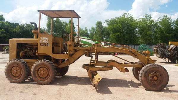 ขาย  185,000 รถเกรด KOMATSU  GD305 เครื่องเกียร์ดี ระบบพร้อมใช้งาน ยางดี รถสภาพพร้อมใช้ รถอยู่ ขอนแก่น 064-191-1112