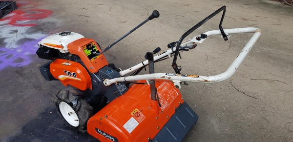 รถพรวนดิน 6 แรง