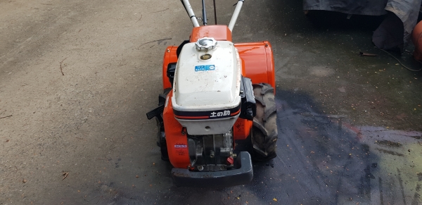 รถพรวนดิน 6 แรง