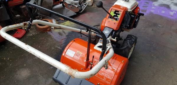 รถพรวนดิน 6 แรง