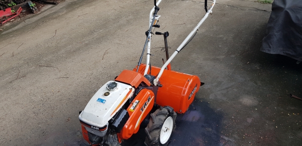 รถพรวนดิน 6 แรง