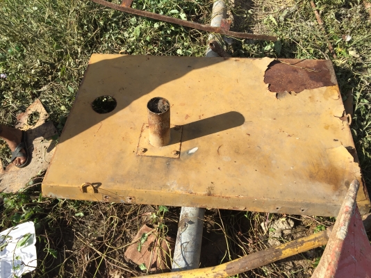 ฝากระโปรงรถแทร็กเตอร์D2 โทร0616613023 แพรว