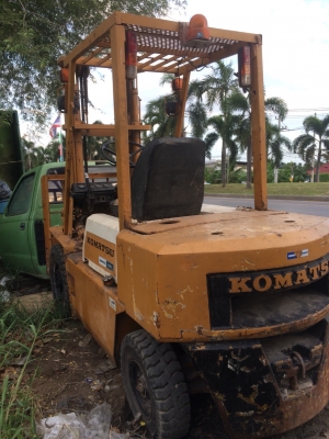 รถฟอร์คลิฟต์KOMASUเครื่องดีเซลIsuzu240 เกียร์ออโต้ ยางตันไทป์ เสา3เมตร งายาว150 พร้อมใช้