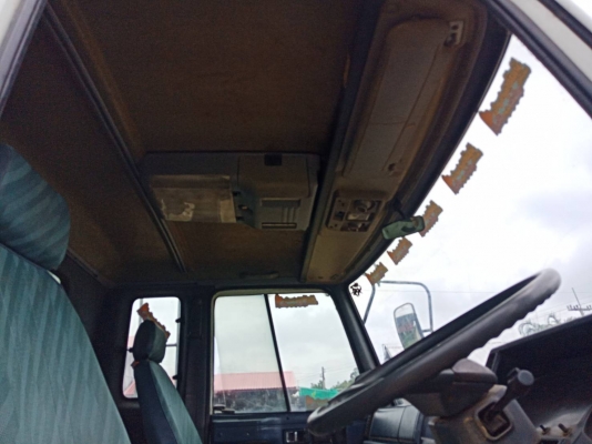 ขายรถสิบล้อบรรทุกรถเกี่ยว