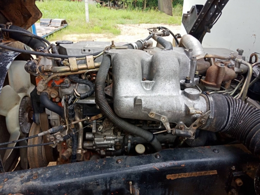 ขายรถสิบล้อบรรทุกรถเกี่ยว